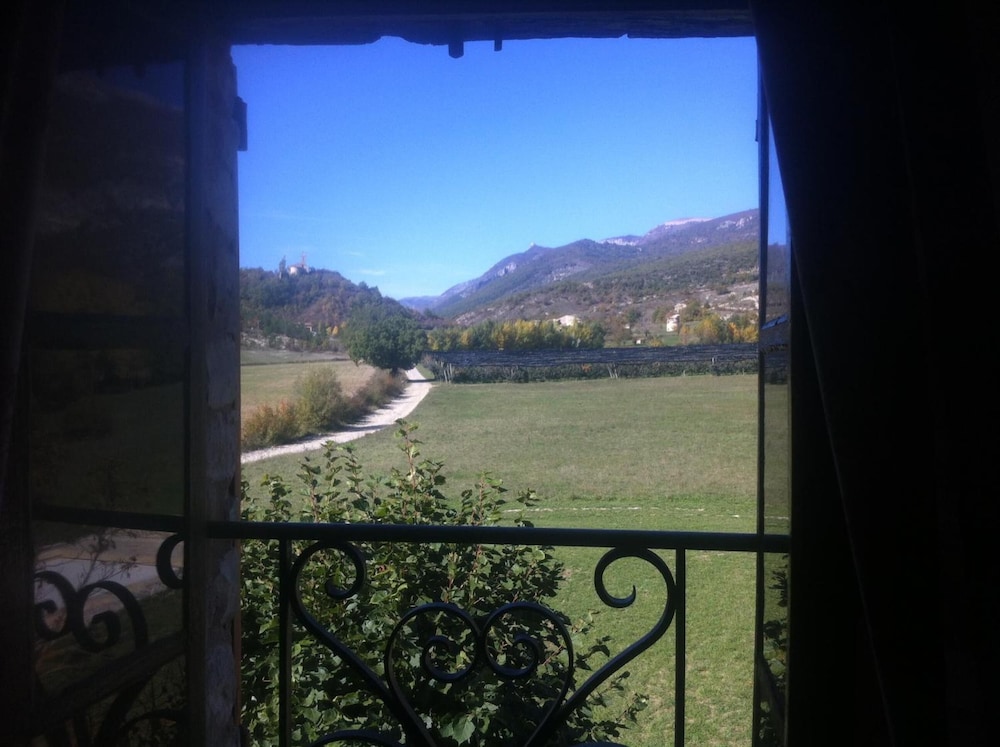 Saint Antonin Chambre d Hotes view 2