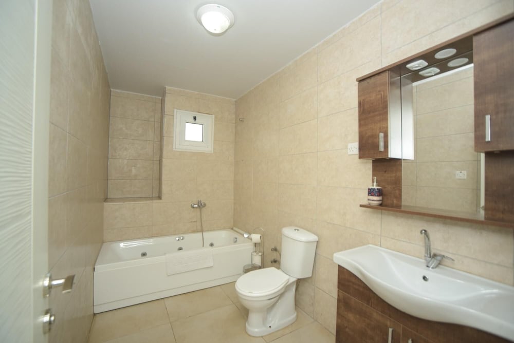 Cozy Home w Fireplace 10 min to Sea in Kyrenia