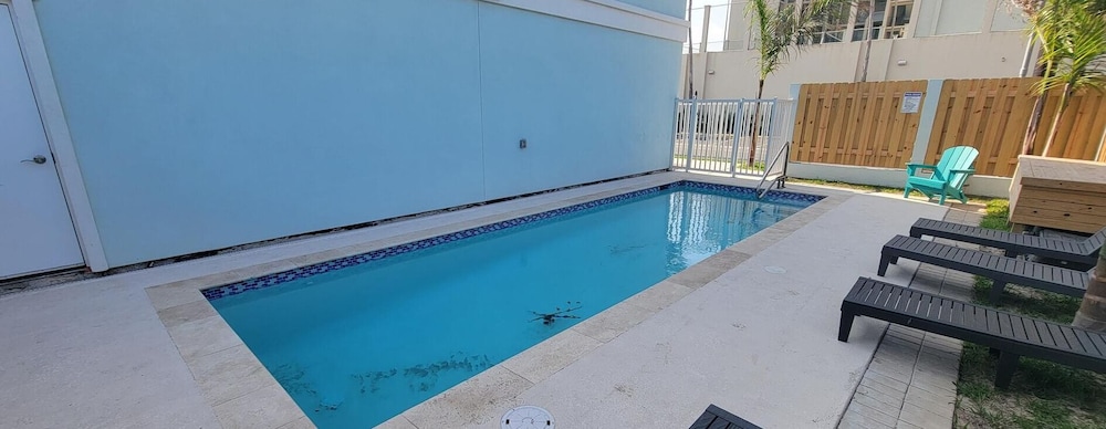 Villas De Laguna 4 3 Bedroom Townhouse