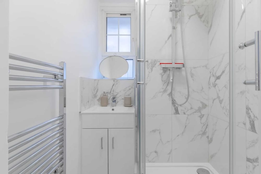 Central & Stylish 1BD Flat - 8mins to Greenwich!