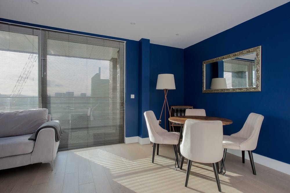Contemporary 1 Bedroom Apartment in South London