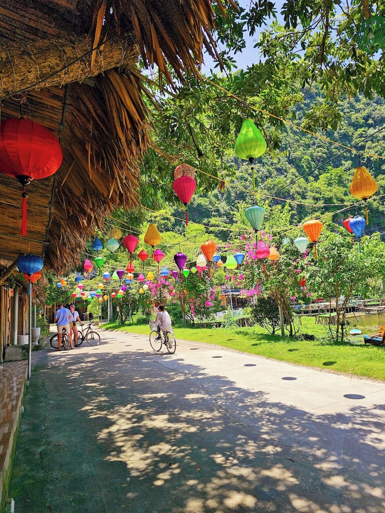 An Riverside Ecolodge