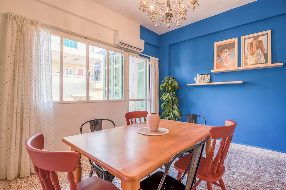 Muse 2-BR Apt in Mar Mikhael