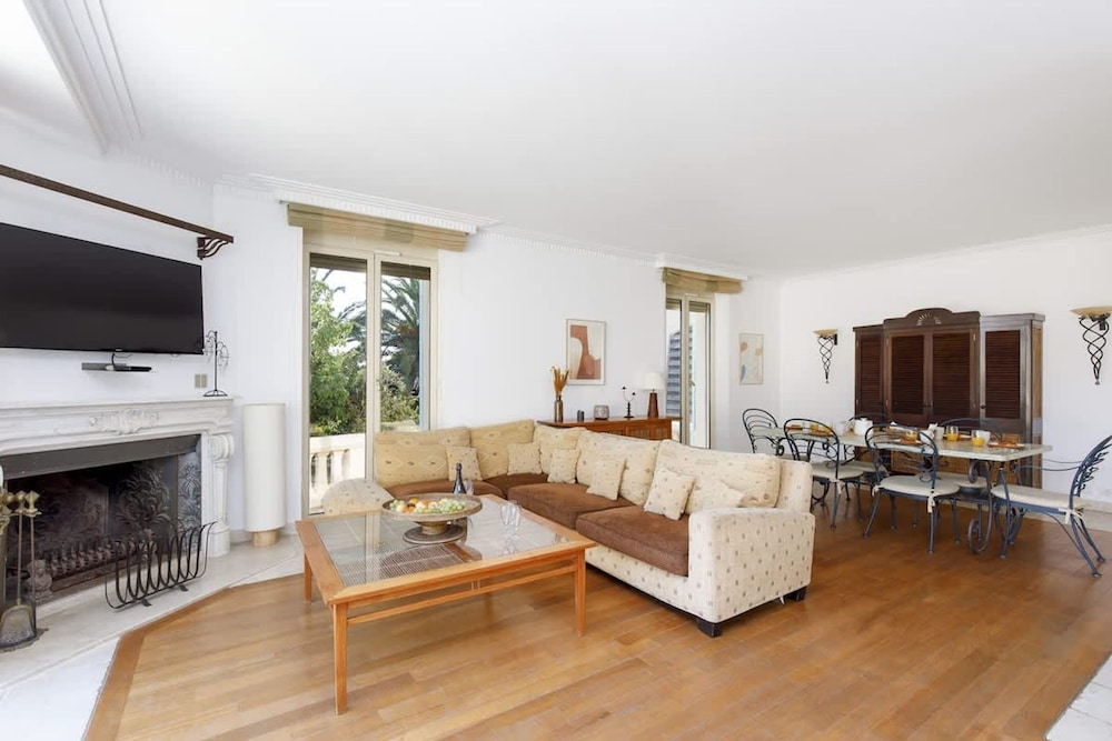 Magnificent Villa With sea View in Theoule sur Mer