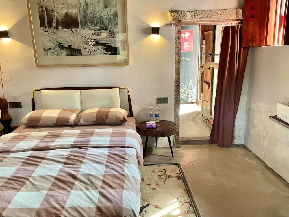 Serenity Courtyard Hotel