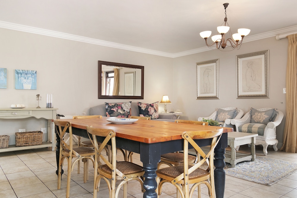 Winelands Golf Lodges at De Zalze