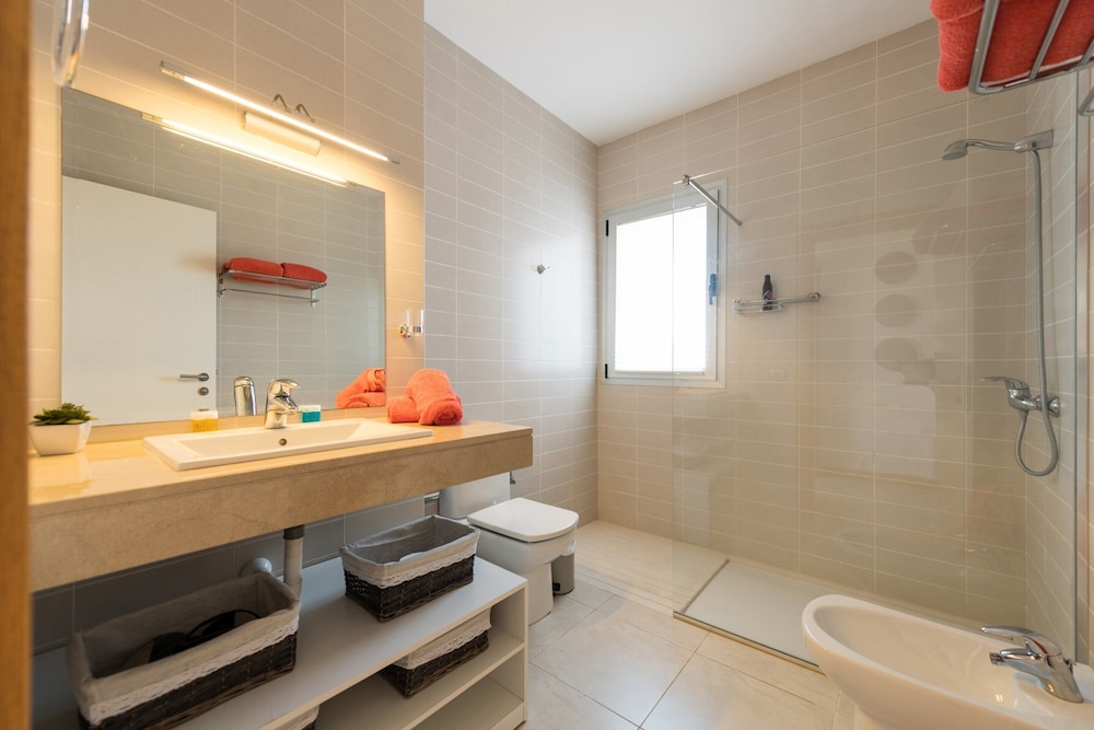 Villa With Heated Pool in Salobre