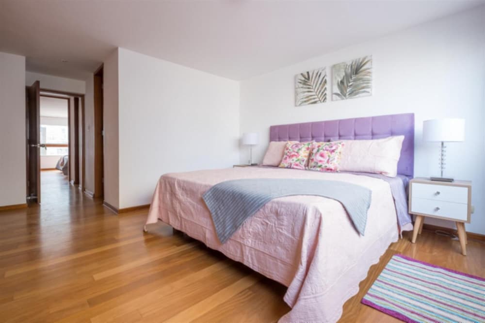 Charming Spacious Apt w City Ocean Views view 2