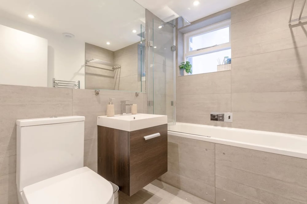 Modern Flat in the Heart of West London