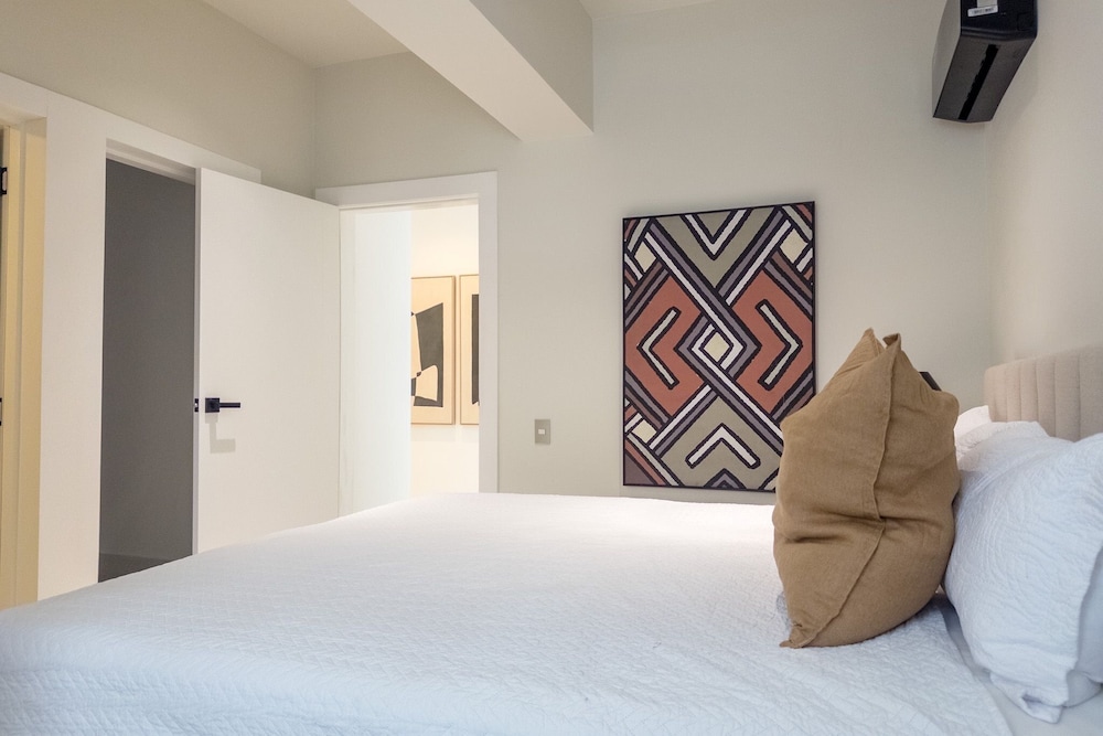 Shalom Residences By YellowKey