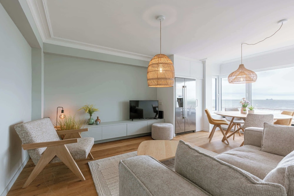 Huswell - Bright Stylish Apartment Near Beach wi
