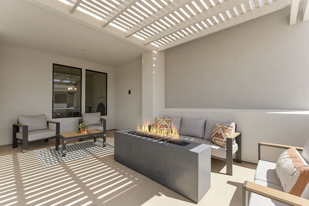 Country Is Cool Again 5 Bedroom Townhouse