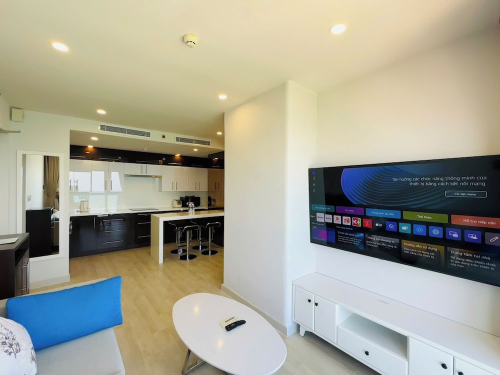 Gold Coast Balcony Serviced Apartment