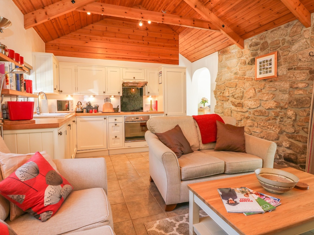 Pond Cottage