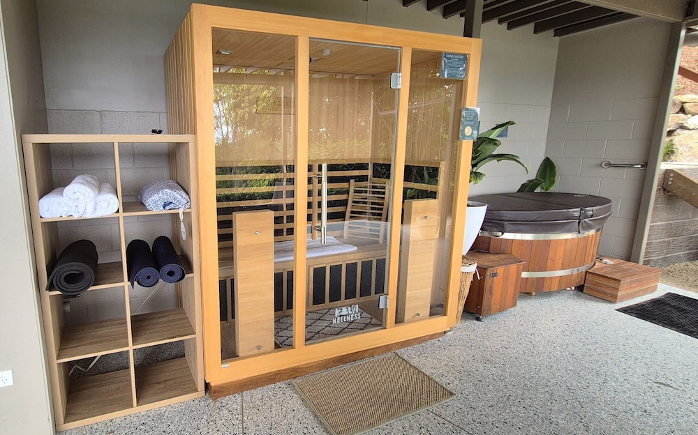 Personal Sauna & Ice-bath at Kookaburra Cabin
