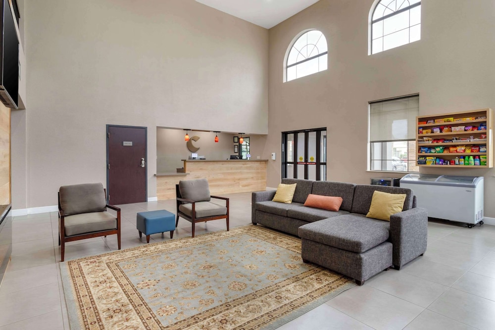 Comfort Suites Shenandoah-The Woodlands - Property Image 25