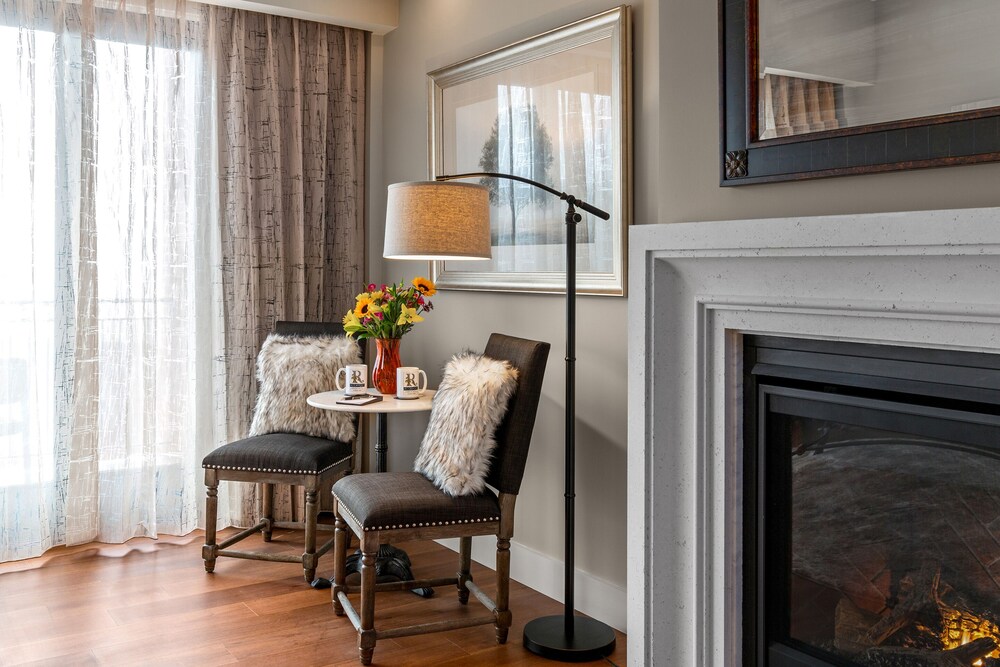 Rockport Harbor Hotel 13