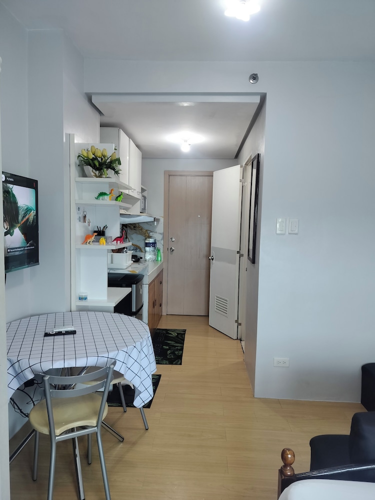Luxurious City Lights View Condo for Rent in Quezon City
