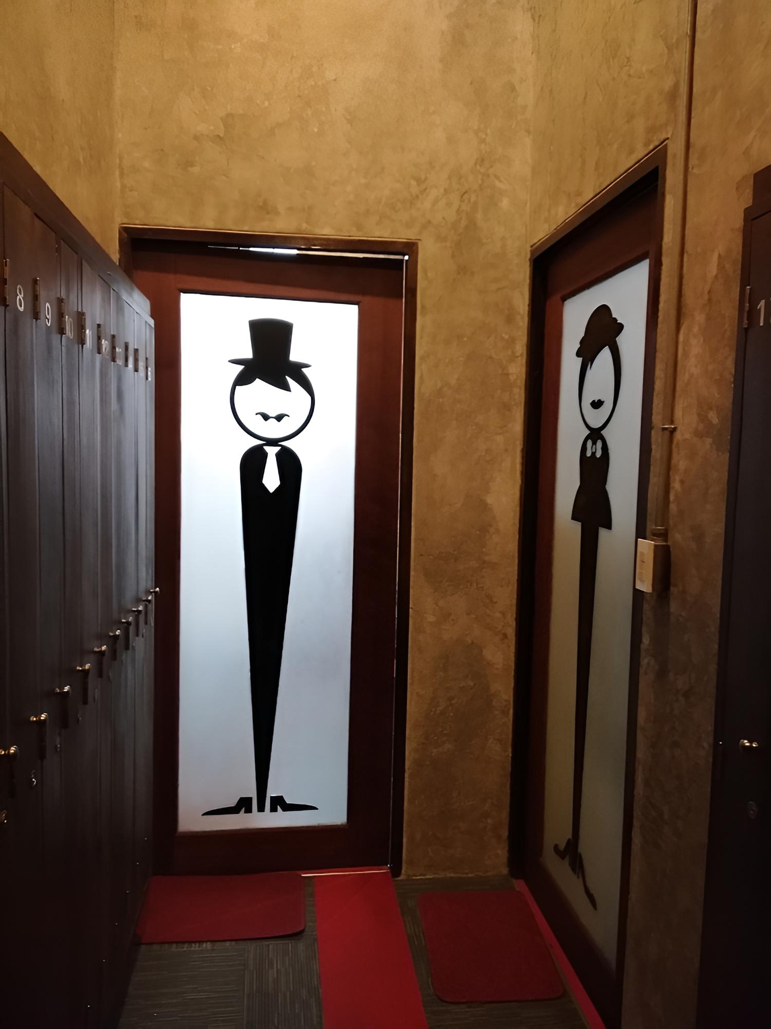 One Four Seven Hotel & Snooker Bar