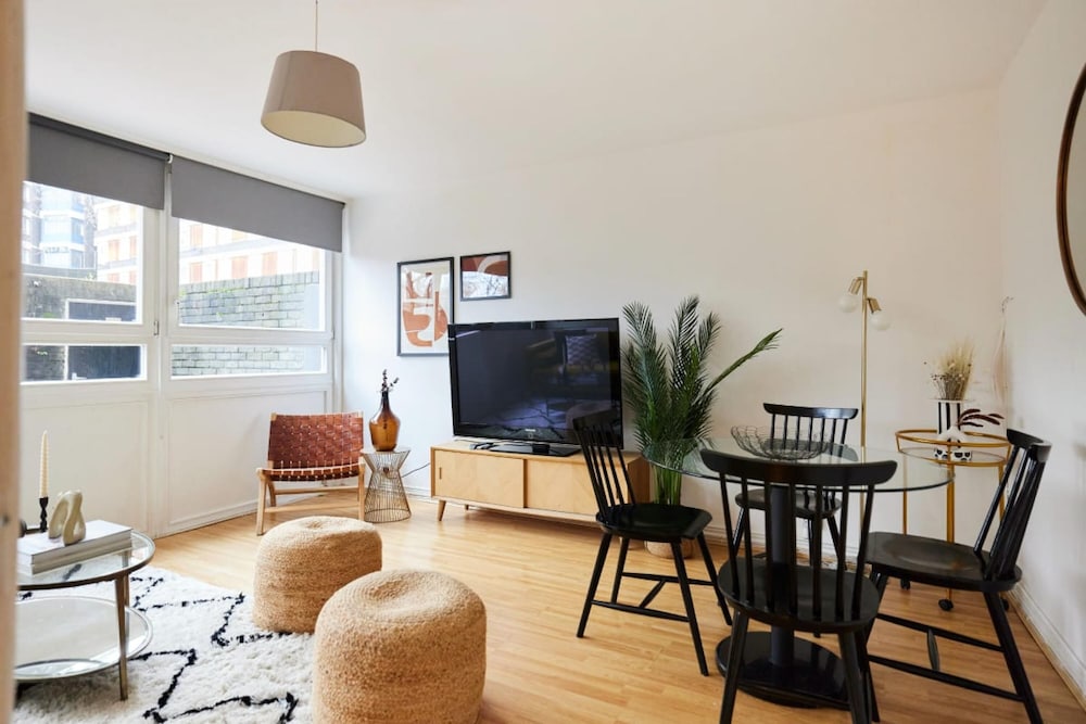 The Kennington Park Crib - Lovely 2bdr Flat With Garden