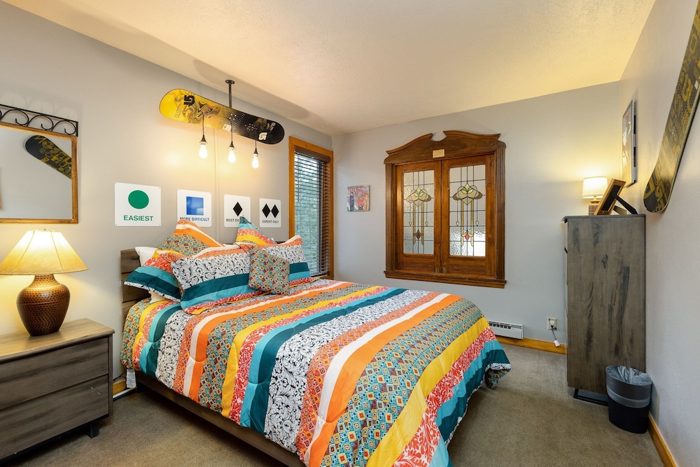 The Pines - Keystone Ski Resort CO Vacation Lodging