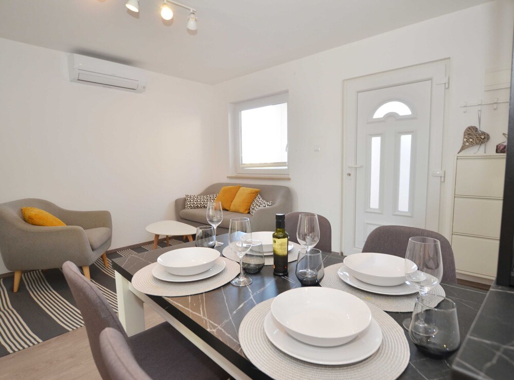 Tranquil and Bright Apartment With Loggia