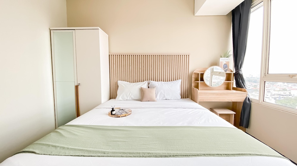 New Furnished and Homey 2BR Apartment Nifarro Park