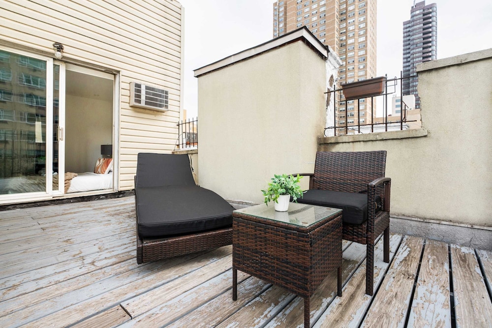 1597 New York Apt