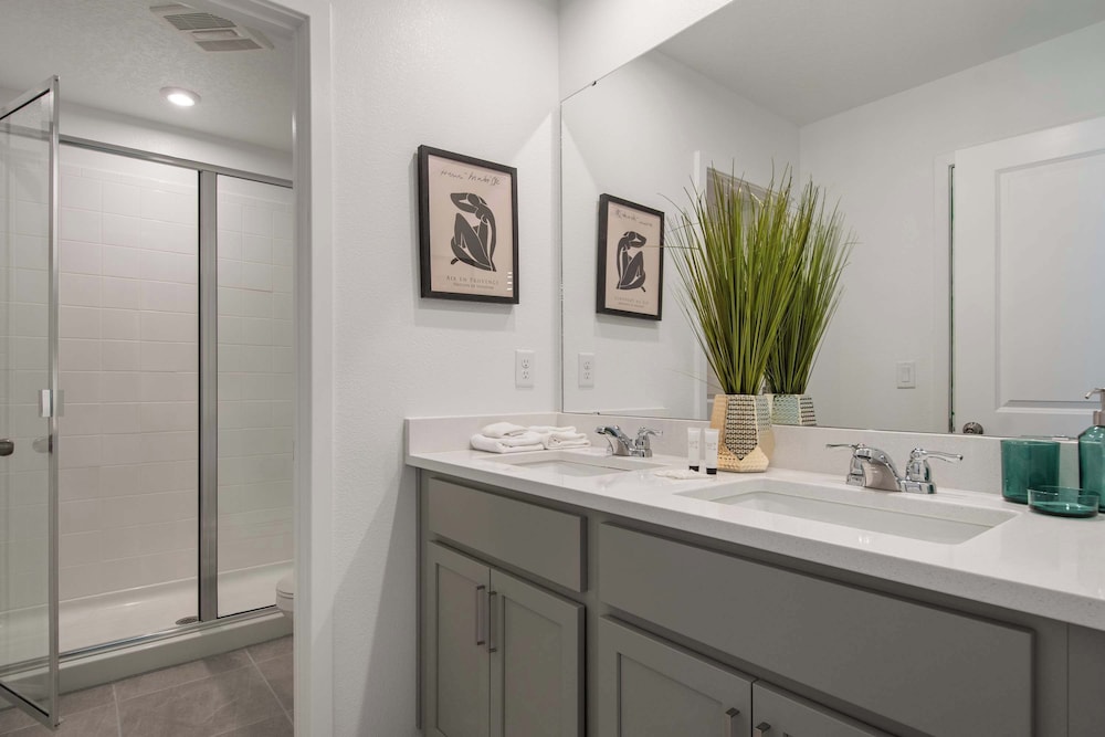Luxe 9-bedroom Escape With Private Pool & Game Loft Solara Resort Near Disney