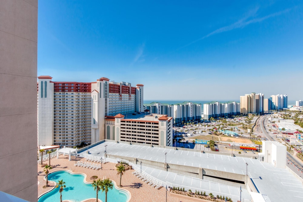 Laketown Wharf by Book That Condo