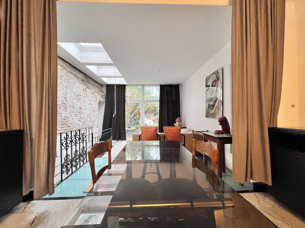 Chic Comfortable Loft and Natural Light