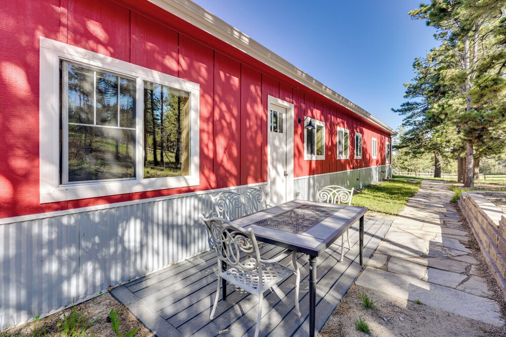 13 Mi to Usafa: Peaceful Colorado Springs Getaway!