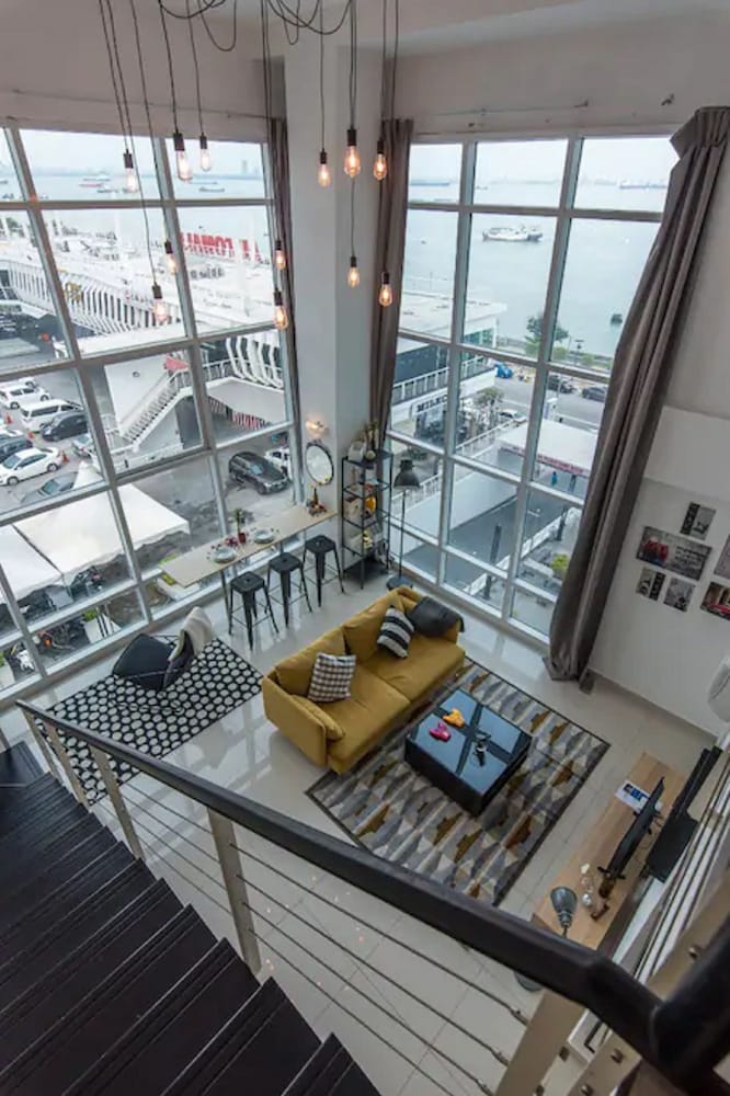 JK Maritime Luxury Suite photo 3