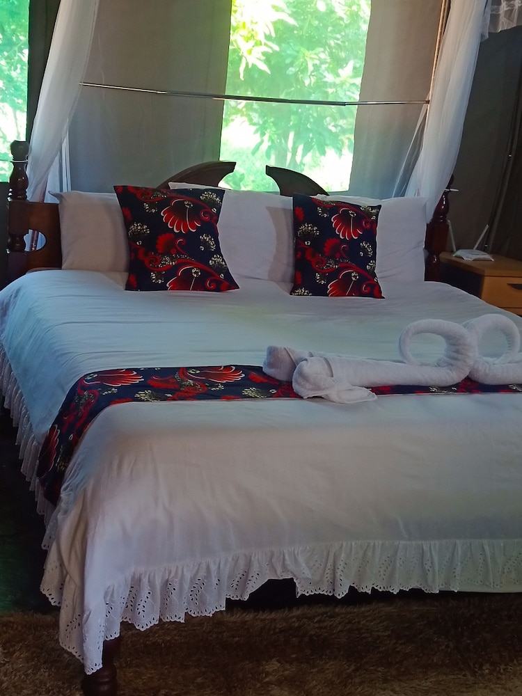 MJ one bedroom Luxury Tents by the creek view 2
