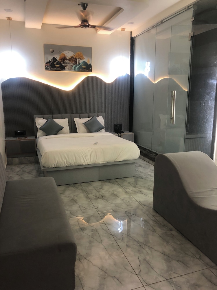 Hotel Lotus Inn