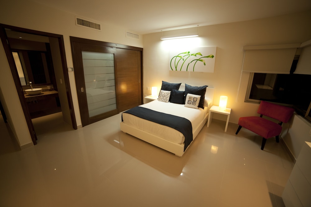 Bahia Principe Vacation Rentals - Three-Bedroom House