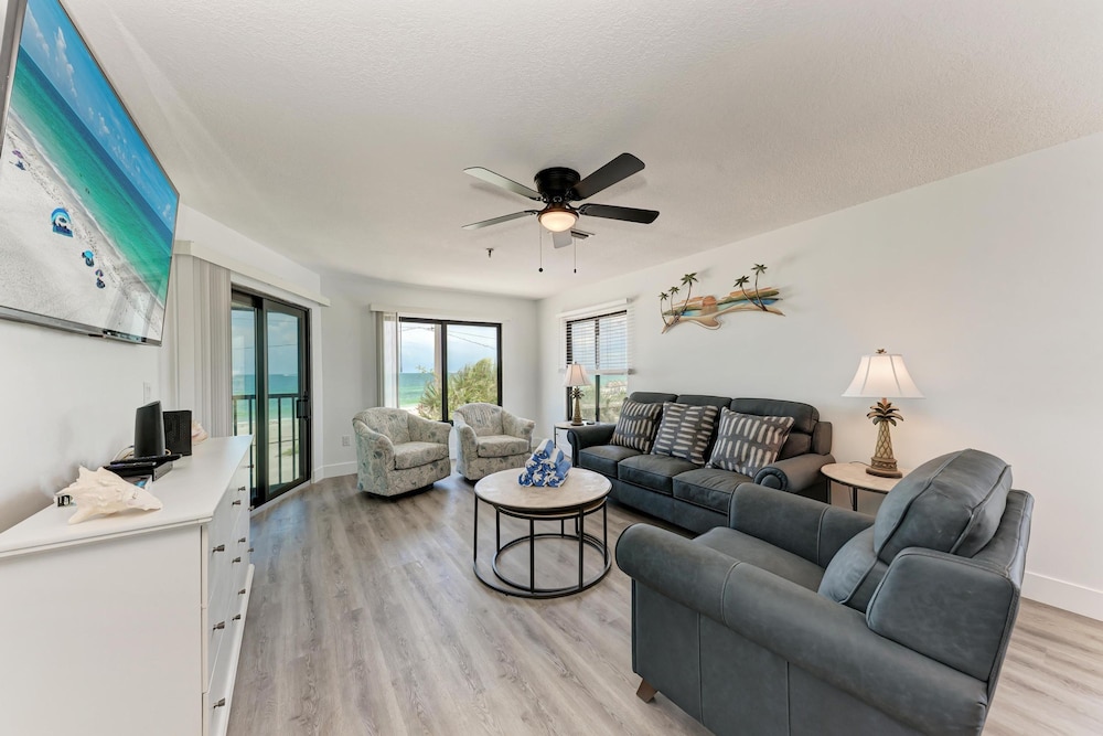 Anna Maria Island Beach Sands 202-private Beach Access-heated Pool