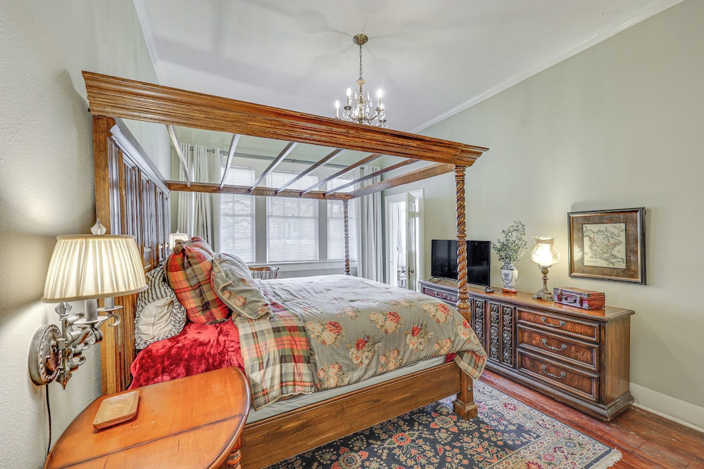 Walk to Dtwn Texarkana: Central Historic Home, photo 31