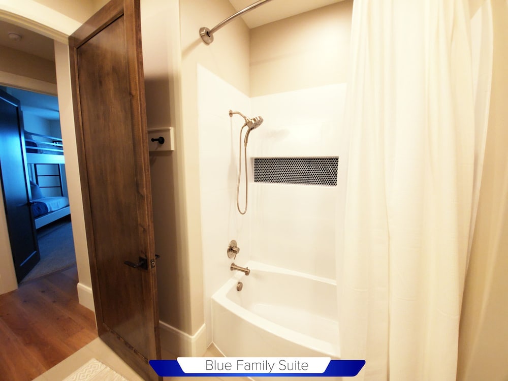 Glenn Haven Luxury Large Group Getaway Sleeps 60