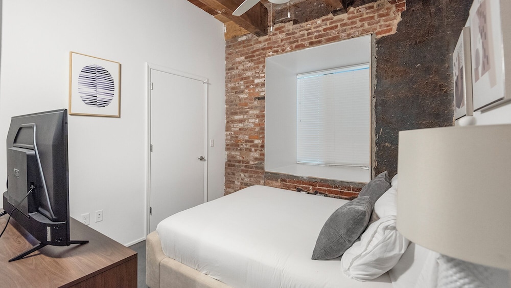  Landing Furnished Apartments Downtown Memphis