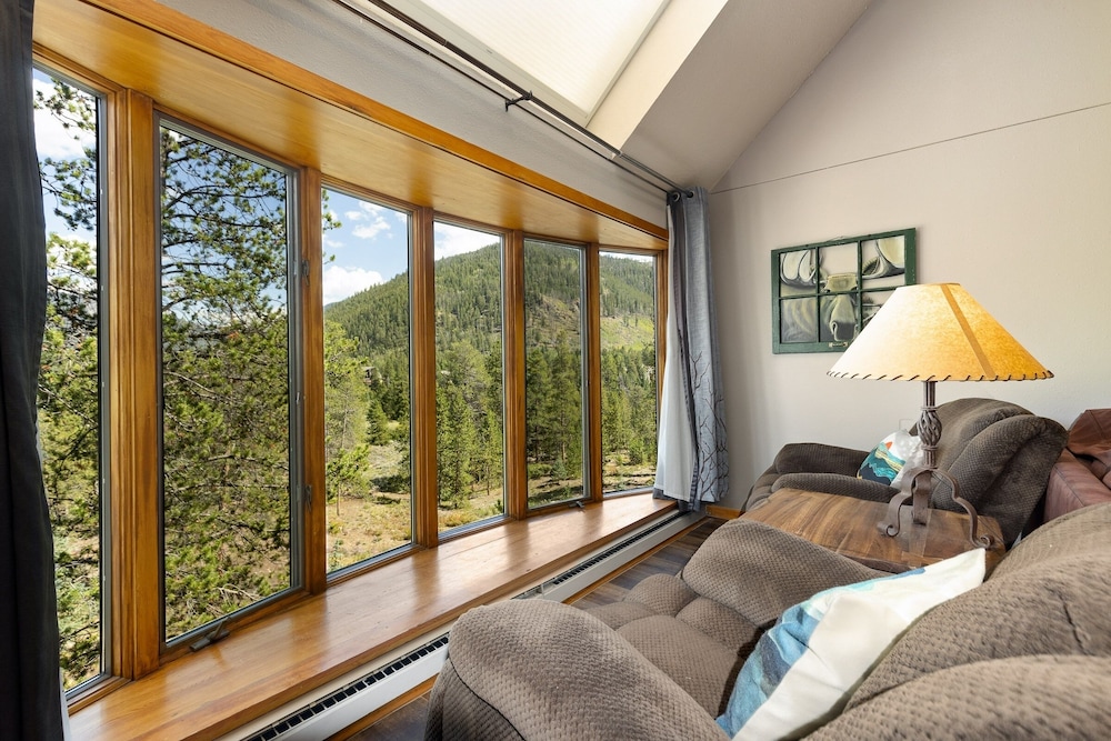 The Pines - Keystone Ski Resort CO Vacation Lodging
