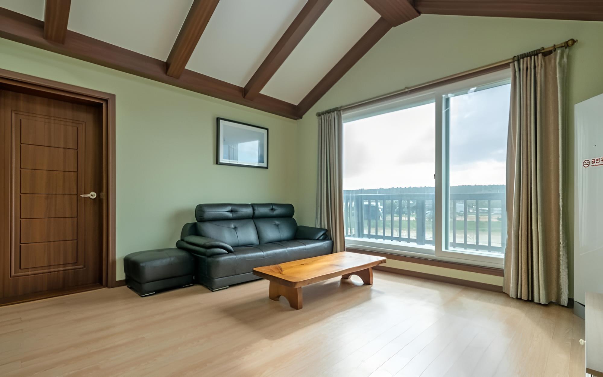 Taean The Morning Sea Pension view 3