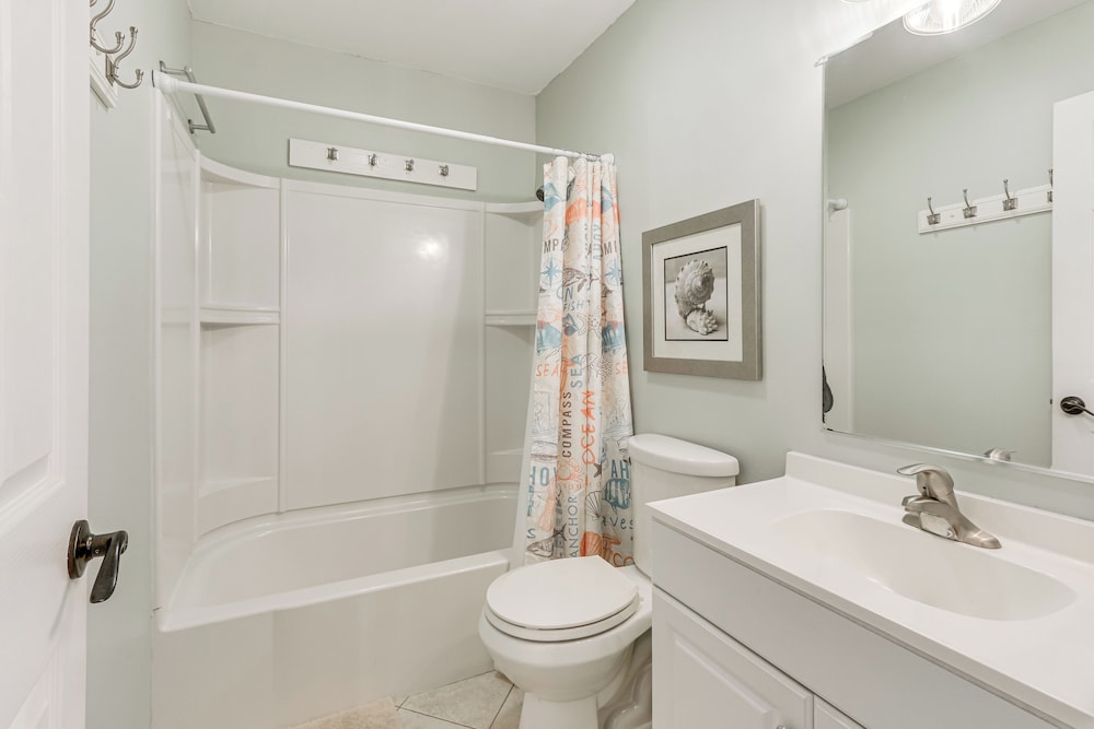 'wright by the Beach': Hilton Head Condo w/ Perks