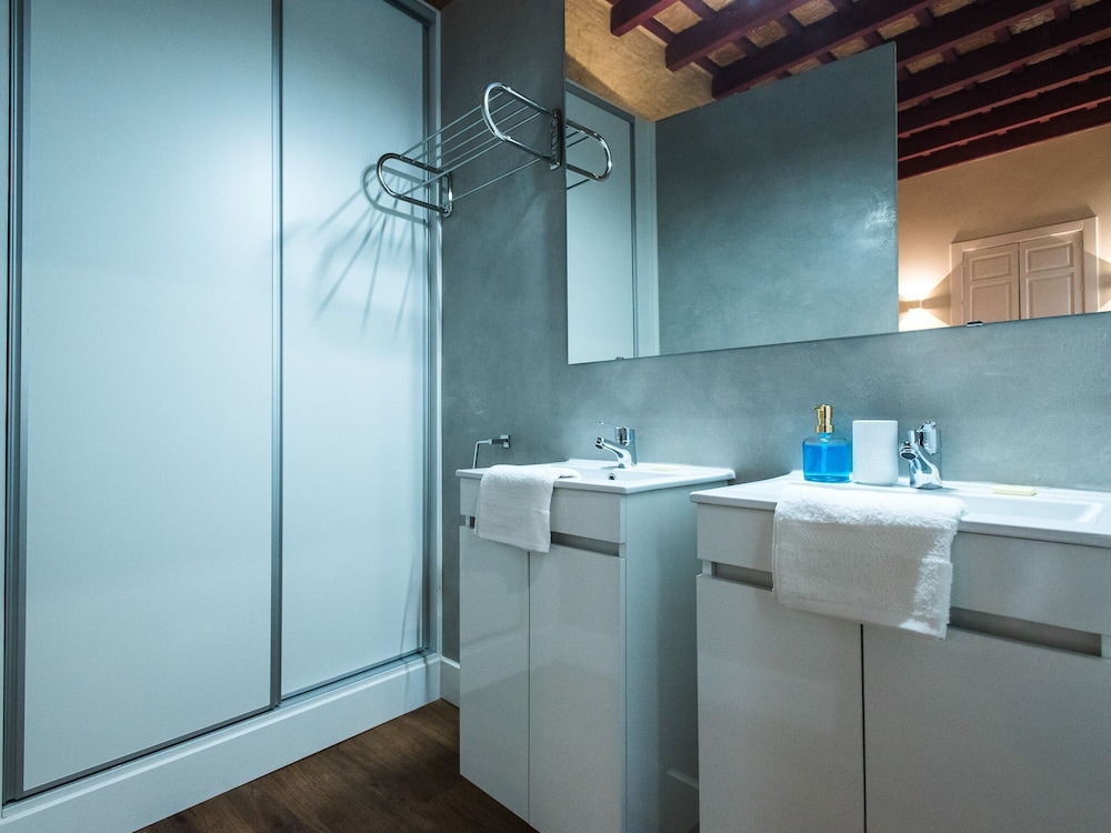Boutike Apartments