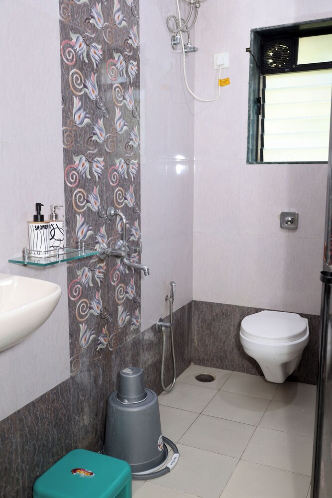 Coastal Gateway Resort, 3 min walk to Nagaon Beach