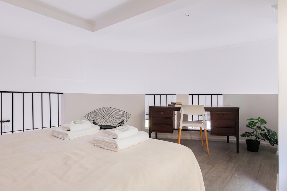 MOT + Villa Thames - Lux House Palermo Soho