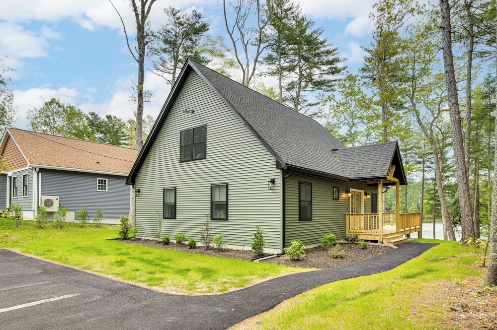 Dock & Game Room: New Waterfront Home in Lyman!