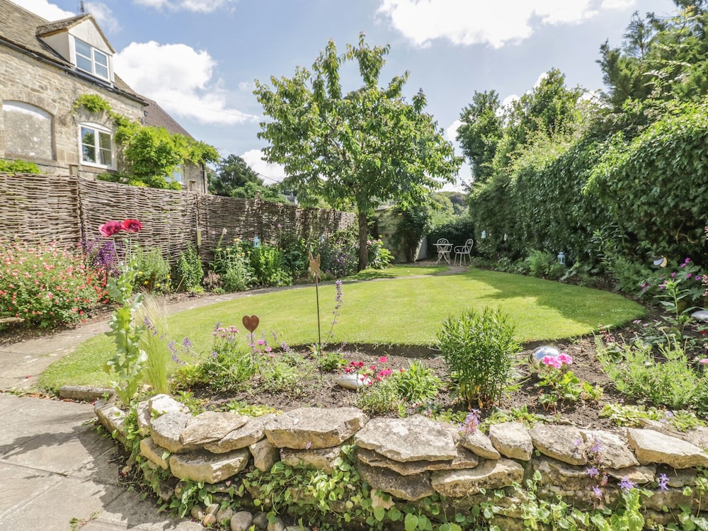 Bluebell Cottage view 4
