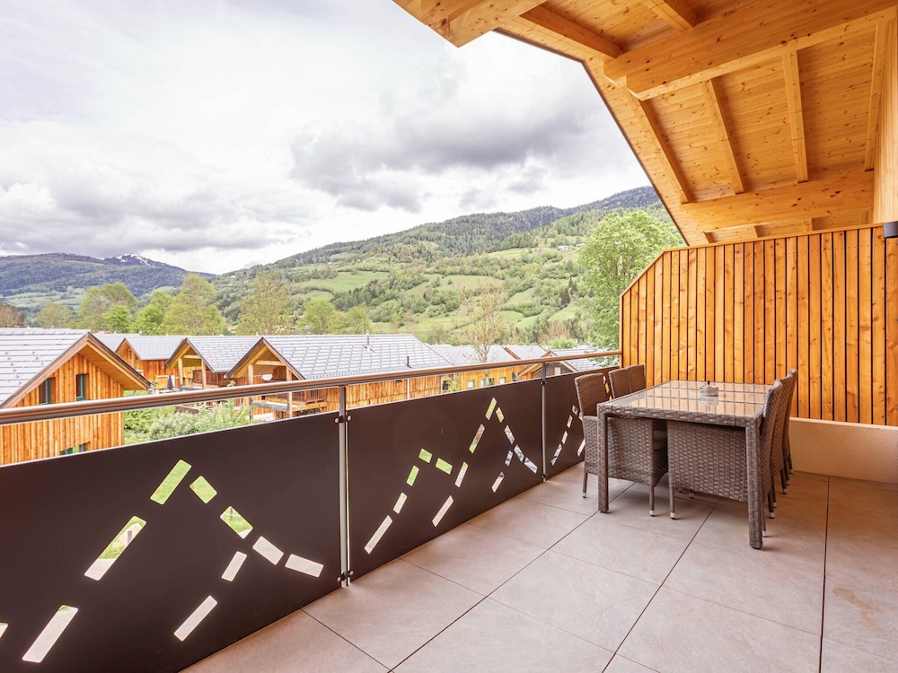 Apartment Directly on the Mountain