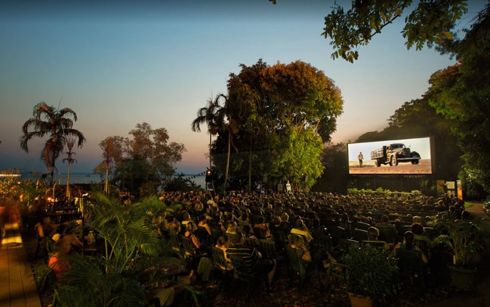 Zen Seabreeze Workdesk Balcony Dining Seaview - Image 5
